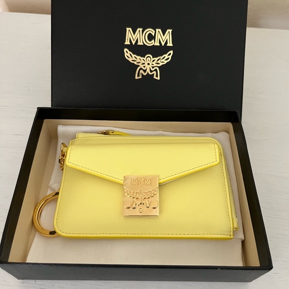 NWT MCM Patricia Zip Card Case Front Pocket Pink Leather - Picture 5 of 6